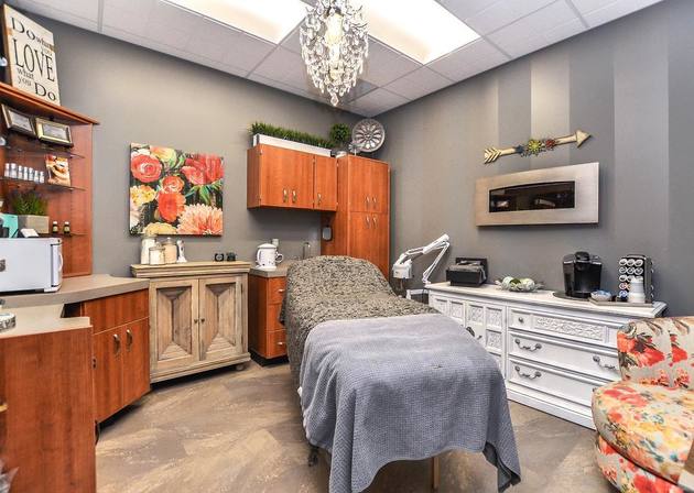 Sola Salons Hunnington Place