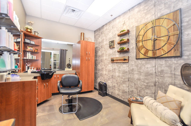 Sola Salons Hunnington Place