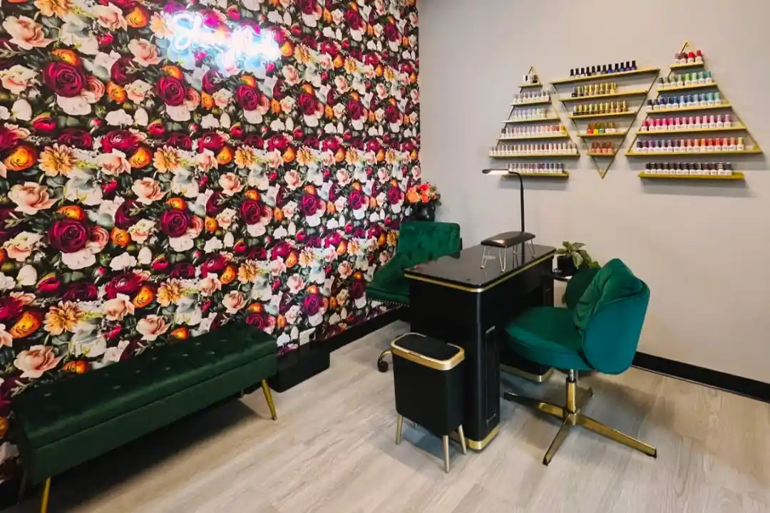 Sola Salons