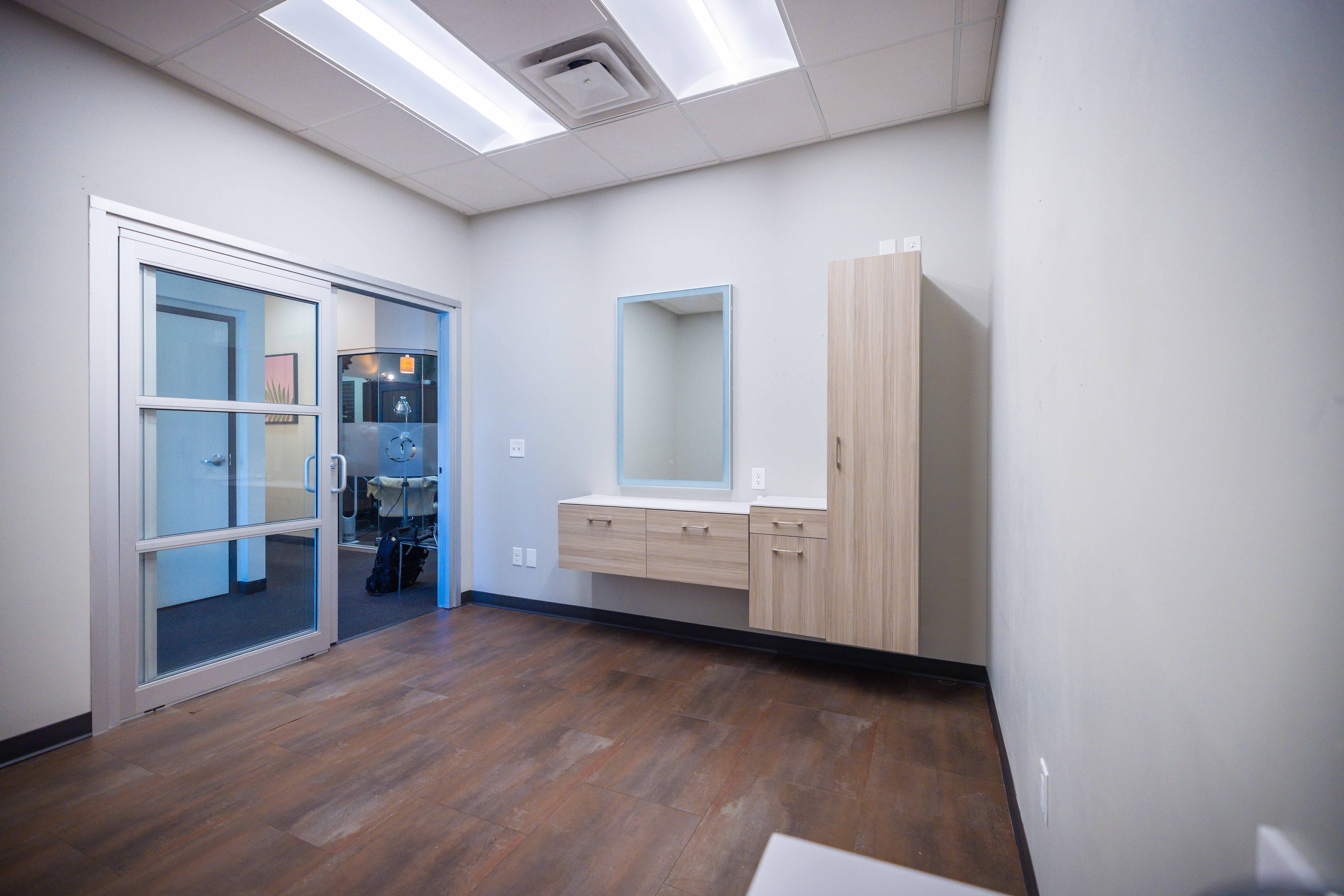 Sola Salons
