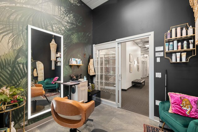 Sola Salons