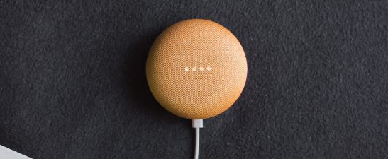 Smart speaker Google Home mini