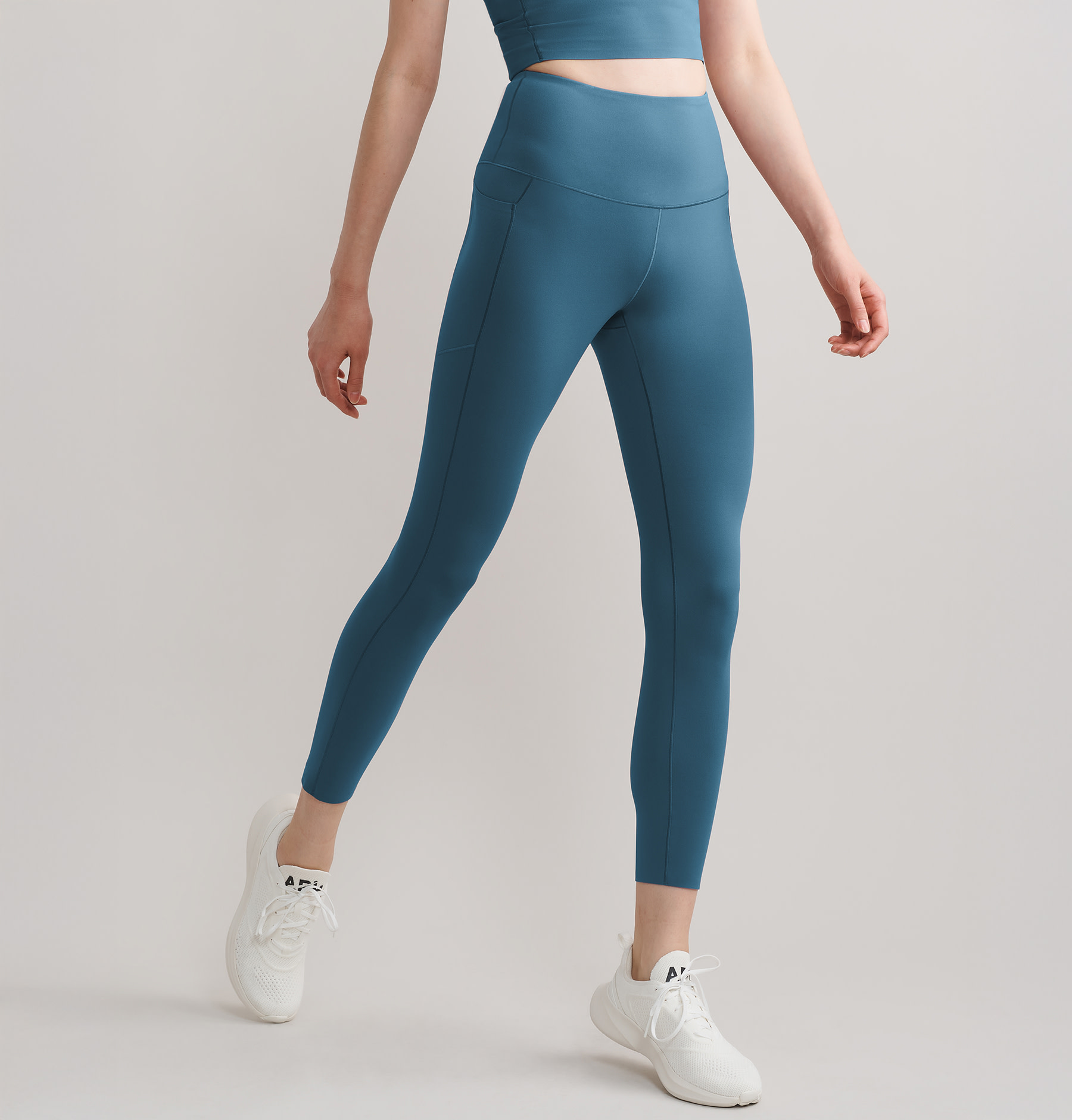 01.07.25-revive-legging-2block