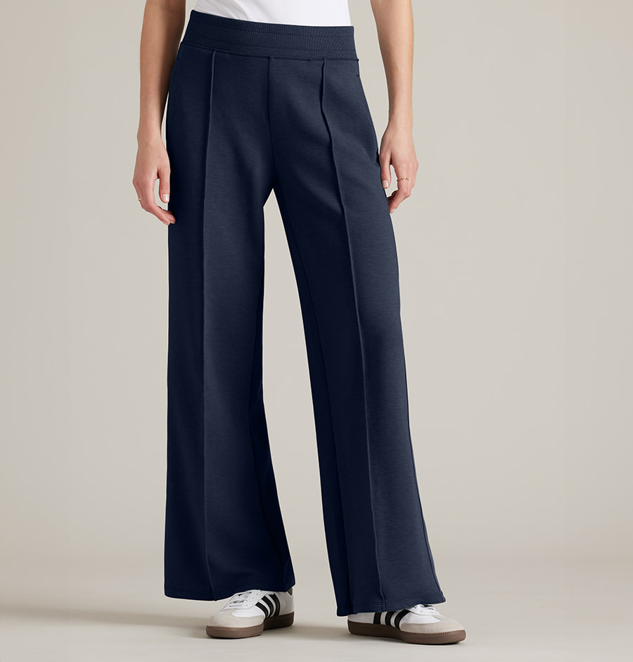 12.04.24-womens-dreamglow-trouser-2block