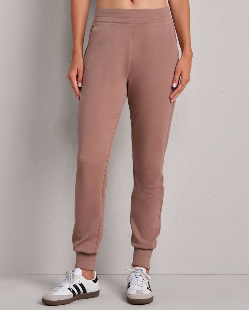 DreamGlow™ Tapered Pant