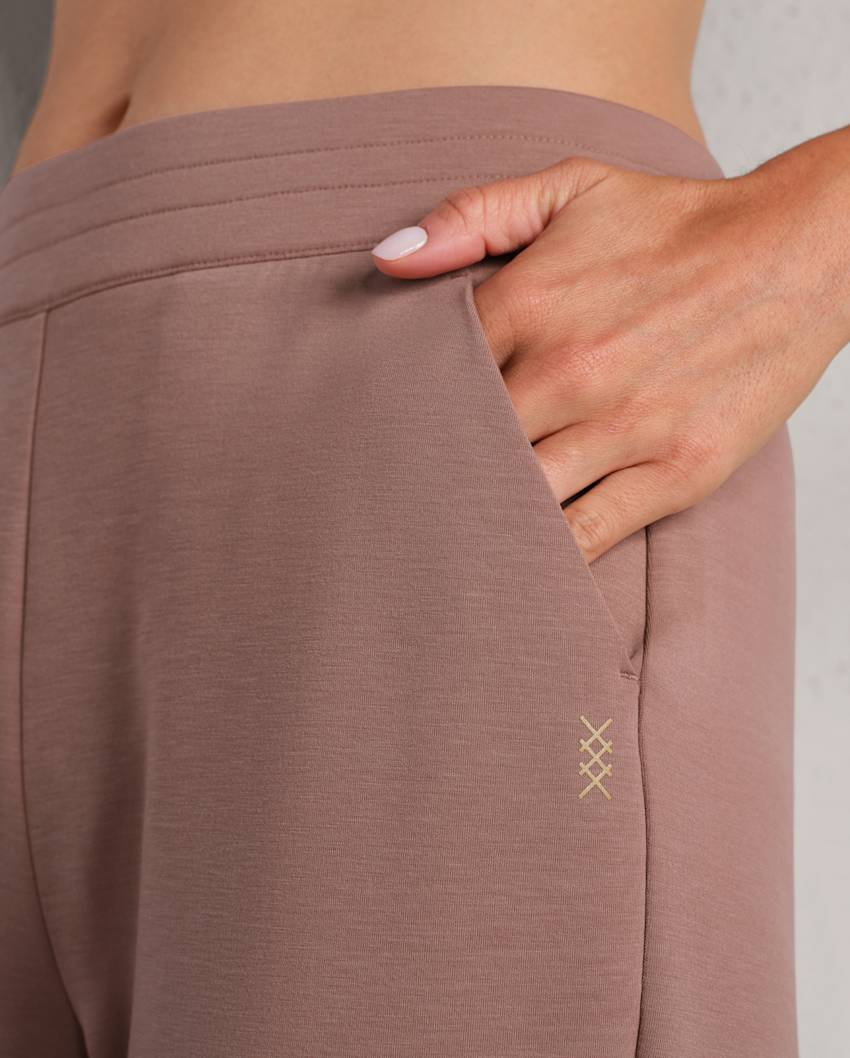 DreamGlow™ Tapered Pant