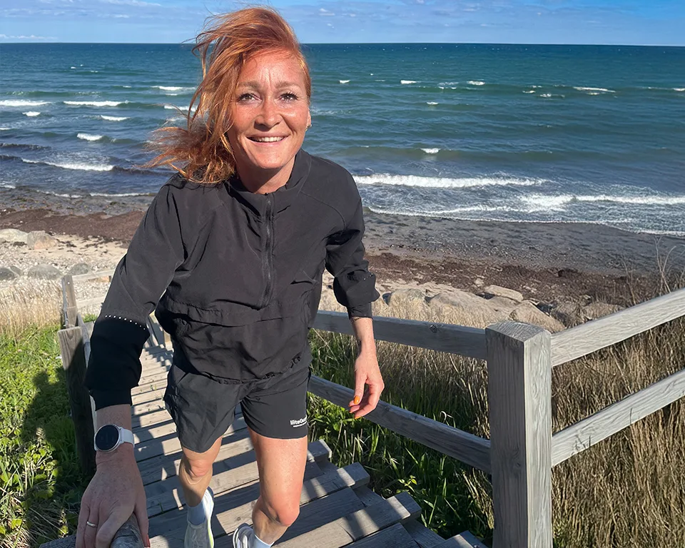 Anmeldelse af Garmin Vivoactive 6 - Louise Pernille stranden