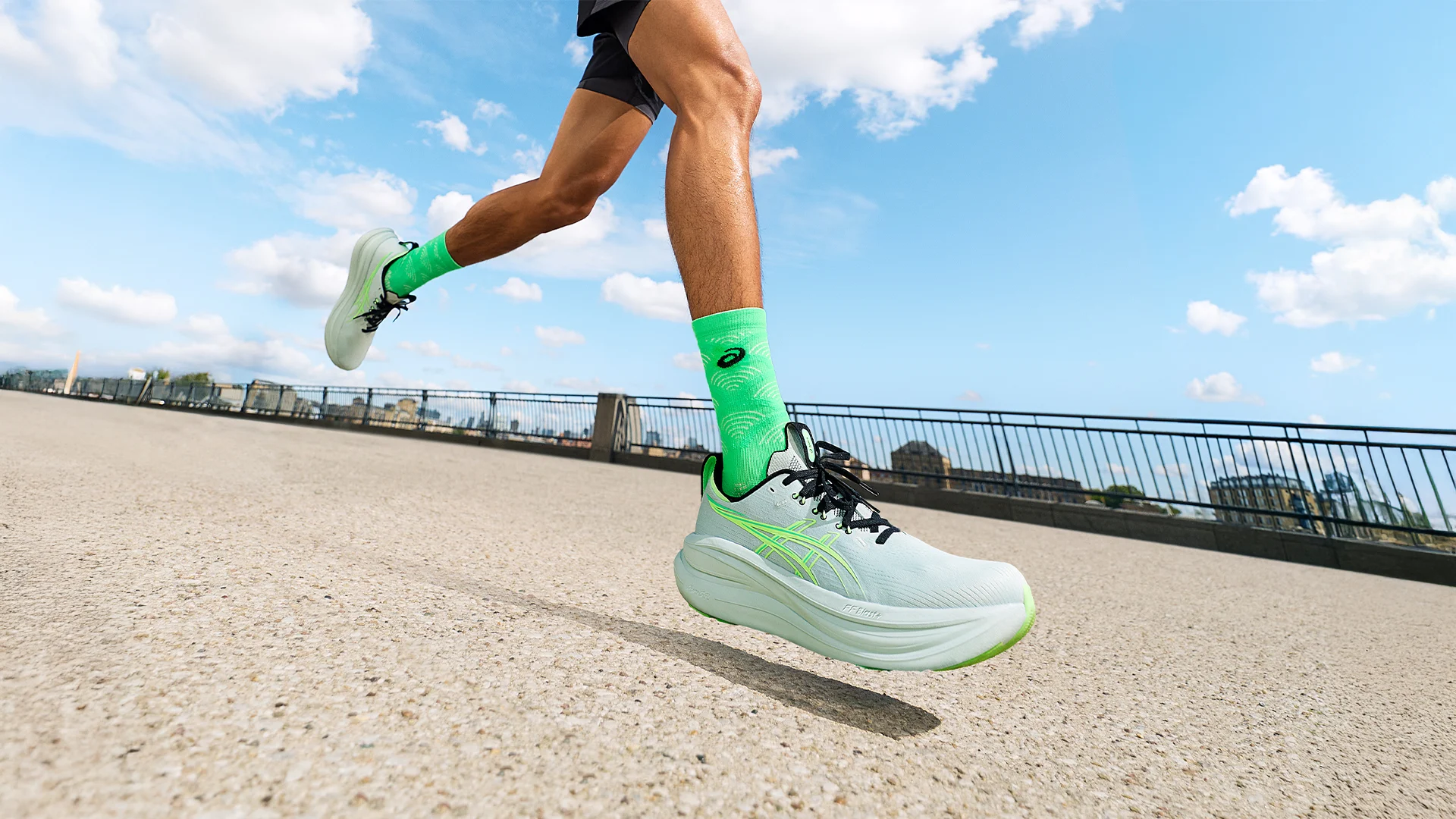 Tekst og billede - ASICS Nimbus 28 Mænd  - Image right