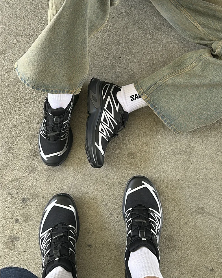 Sneakers