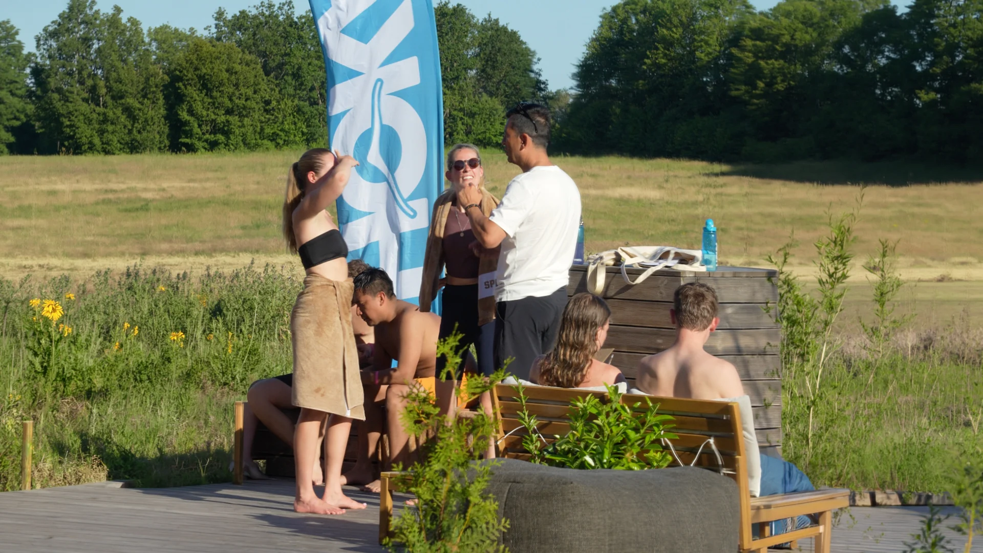 Tidligere events - Tekst og billede - Sankt Hans aften med HOKA x HOTSPOT SAUNA
