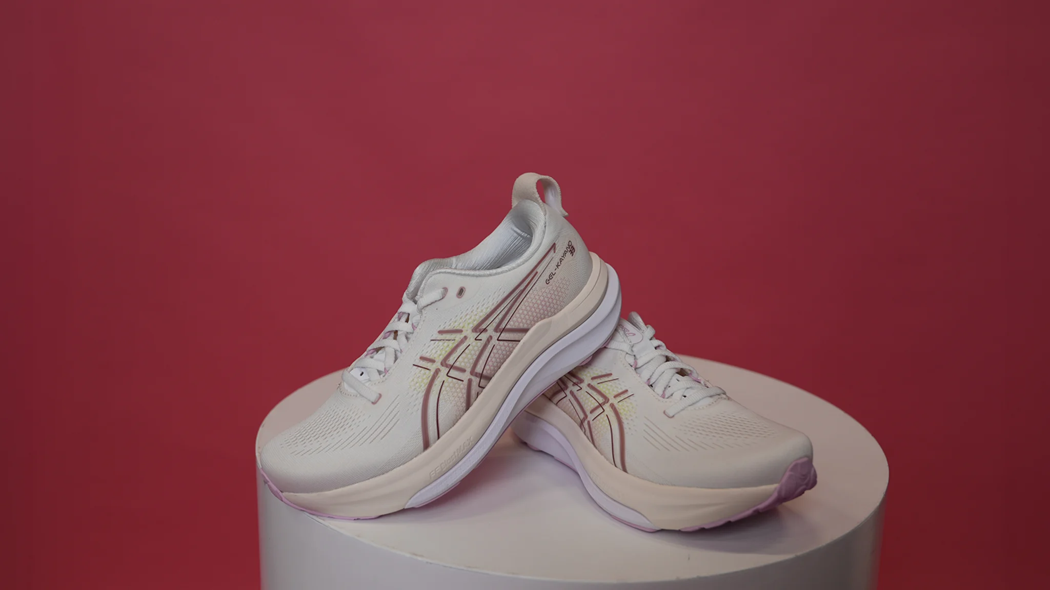 Review: ASICS Gel-Kayano 33