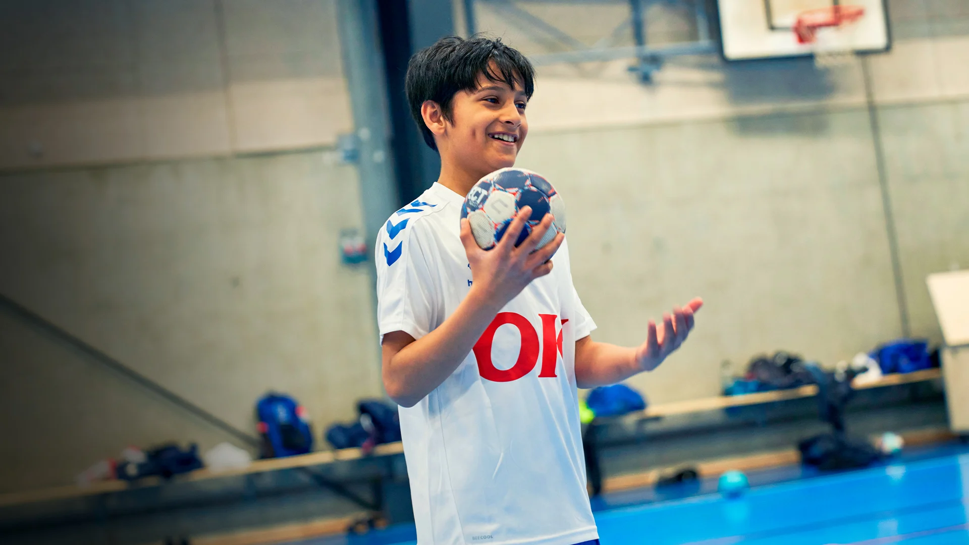 Tekst og billede - OK - OK STØTTER SPORTEN