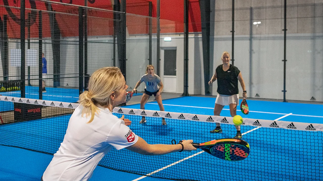 padel-tennis-bane