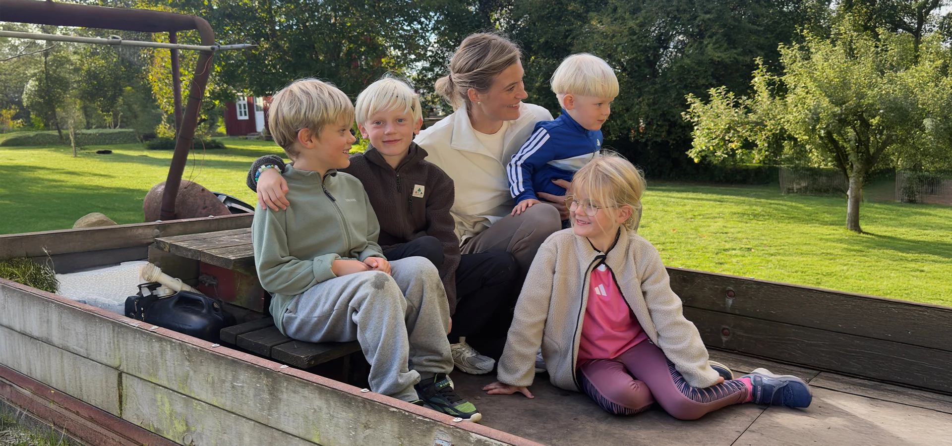 Topbillede - outdoor - børn på legeplads
