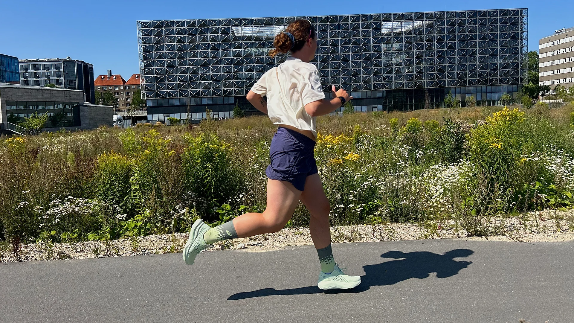 Test af ASICS GT-2000 14: Din nye, stabile løbepartner