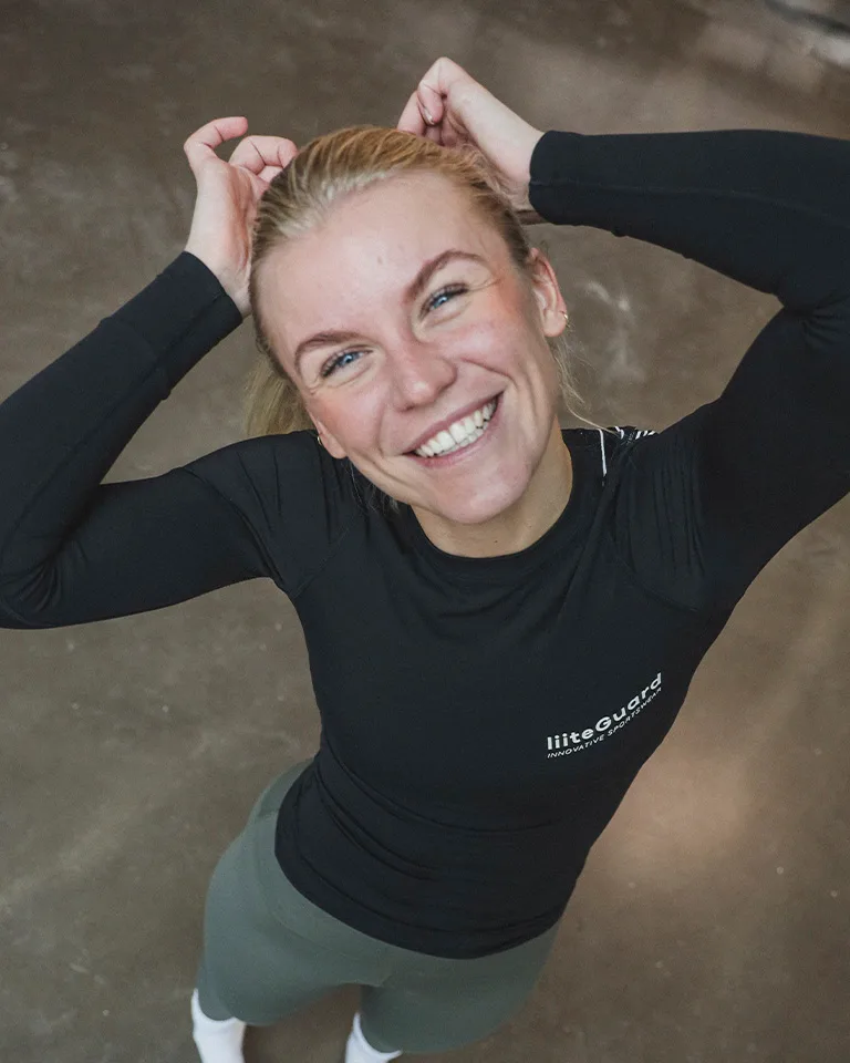 Kvinde smiler