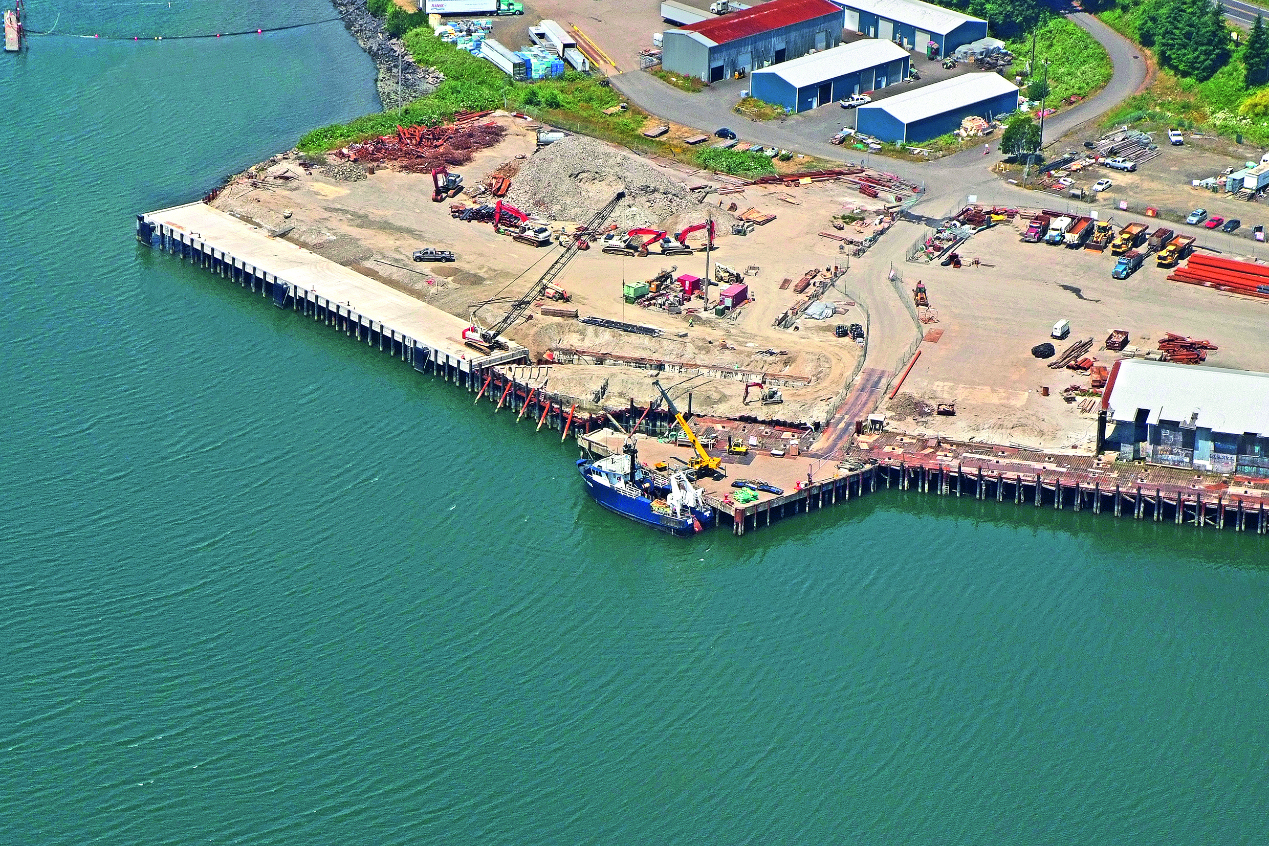 Ormara Seaport: DYWIDAG Tie Rods stabilize Landing Dock - DYWIDAG-Systems  International