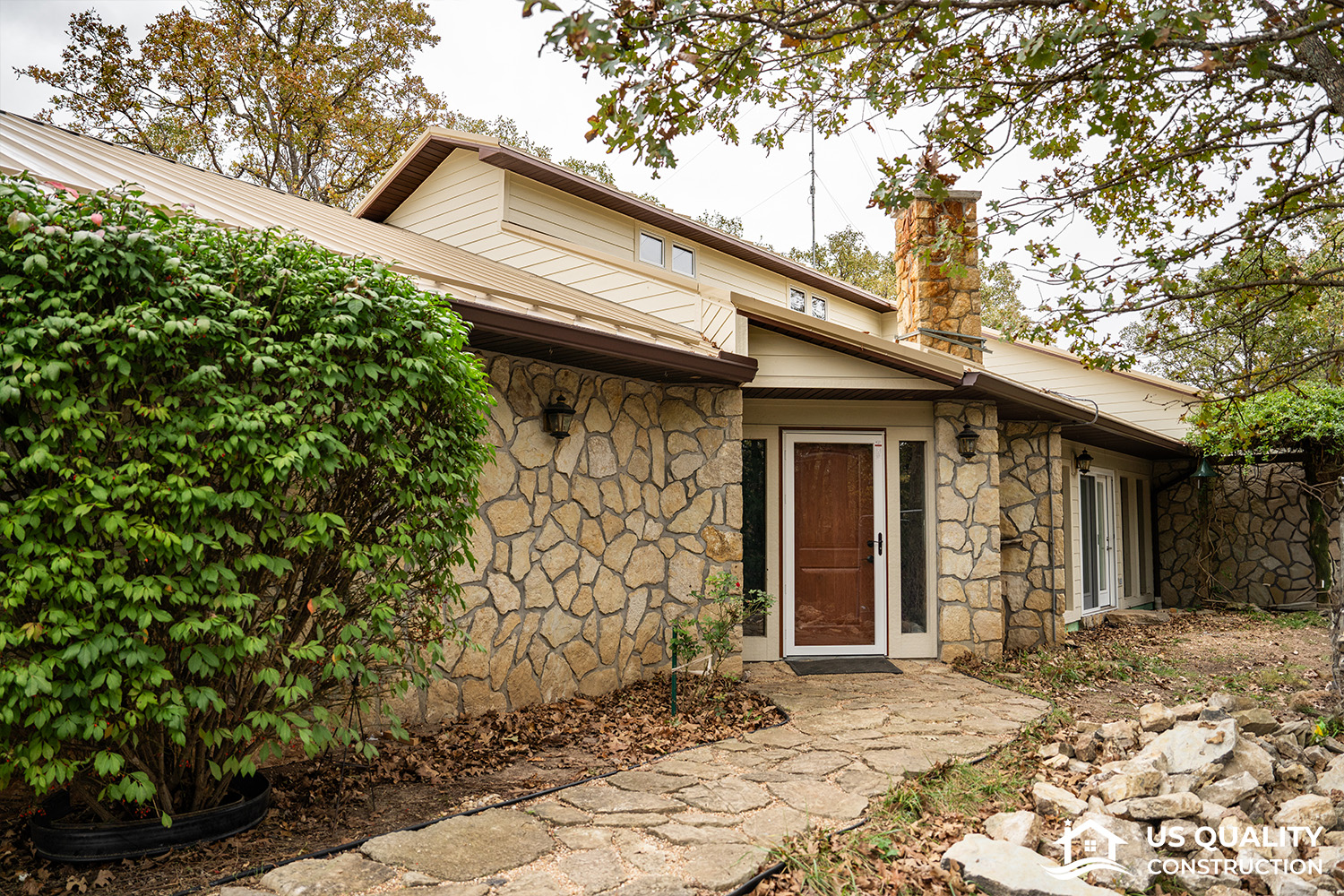 Siding, Gutters, & Roof Replacement