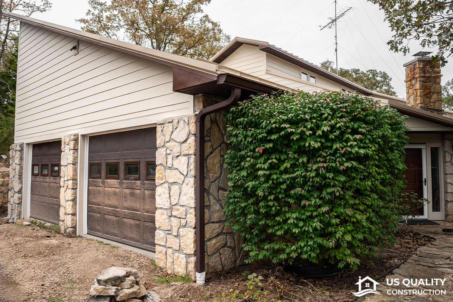 Siding, Gutters, & Roof Replacement