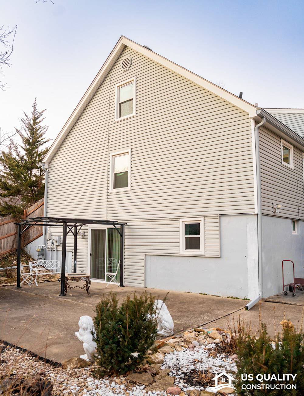 Siding & Roofing Replacement