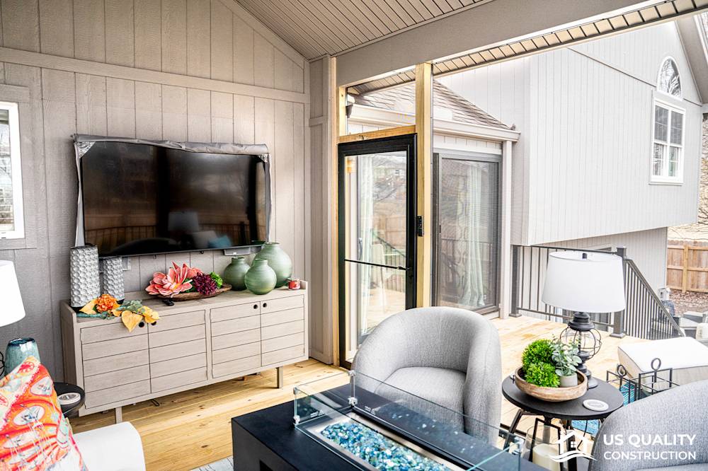 Custom 3 Season Room & Deck Design