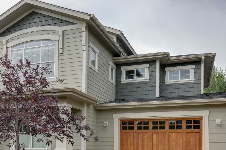 What is T1-11 Siding? A Homeowner's Guide