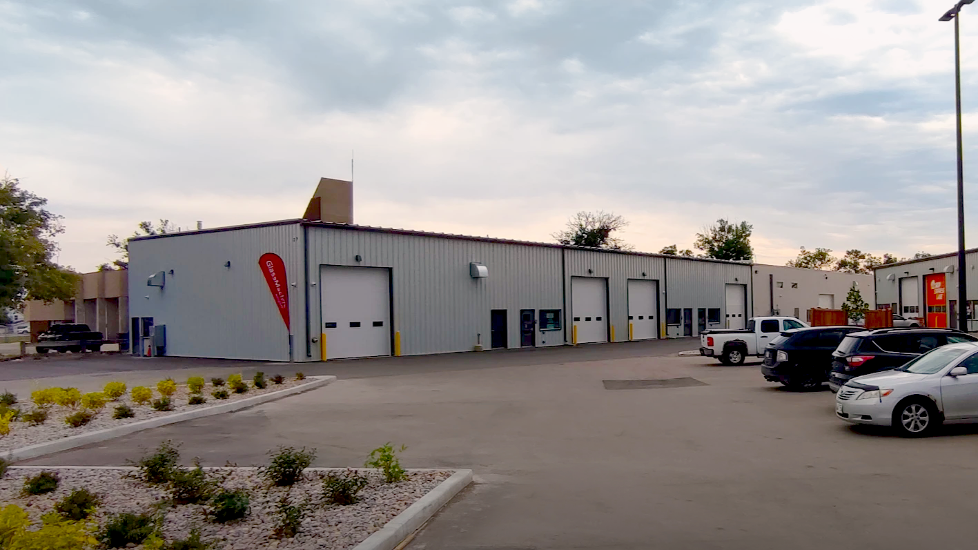 Available Now – Small Bay Industrial in a Prime Location