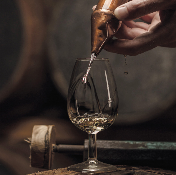Whisky decanting