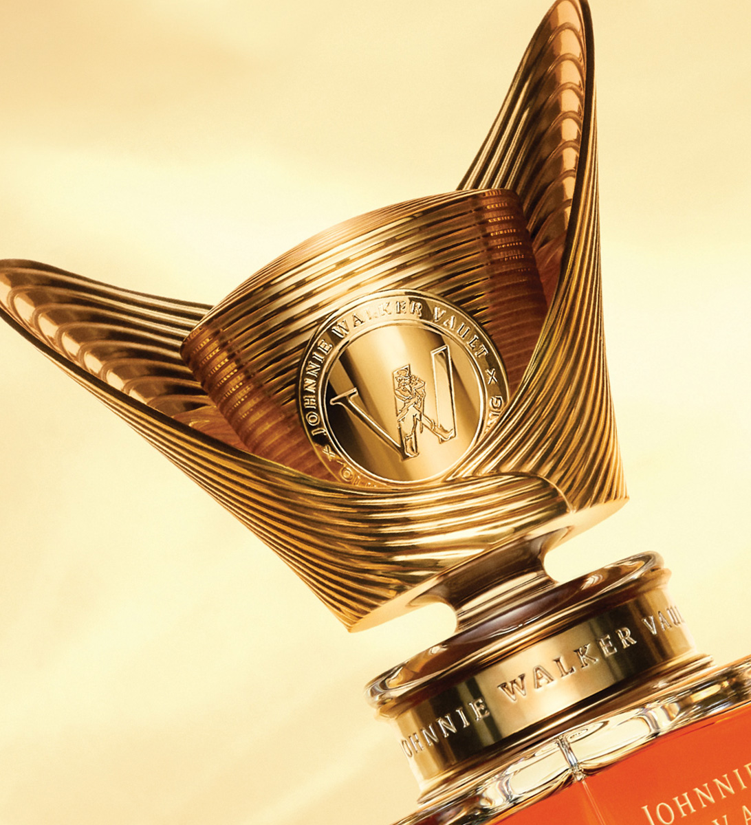 A close up of  Couture Expression: Fall bottle cap