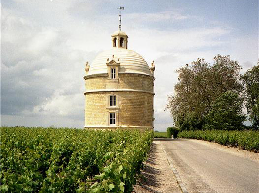 PAUILLAC domed building and driveway