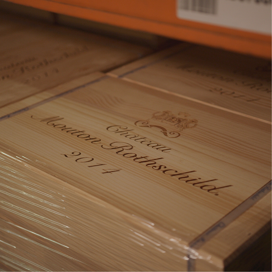 A wrapped box of Rothschild 2014