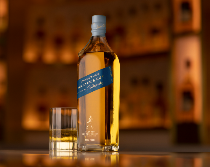 johnnie walker masters cut whisky bottle