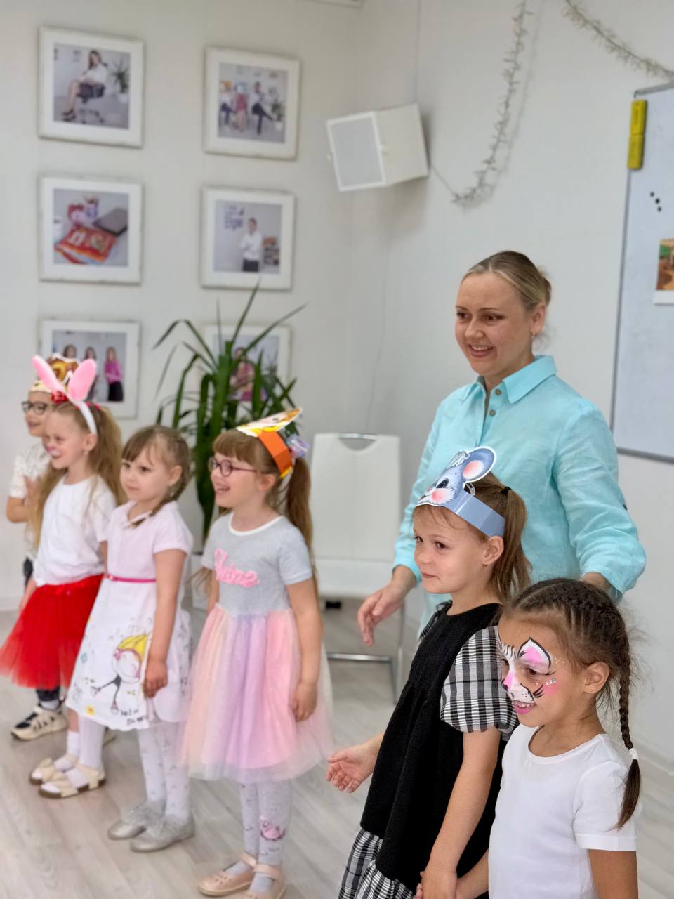 Маленькие студенты групп I CAN SING