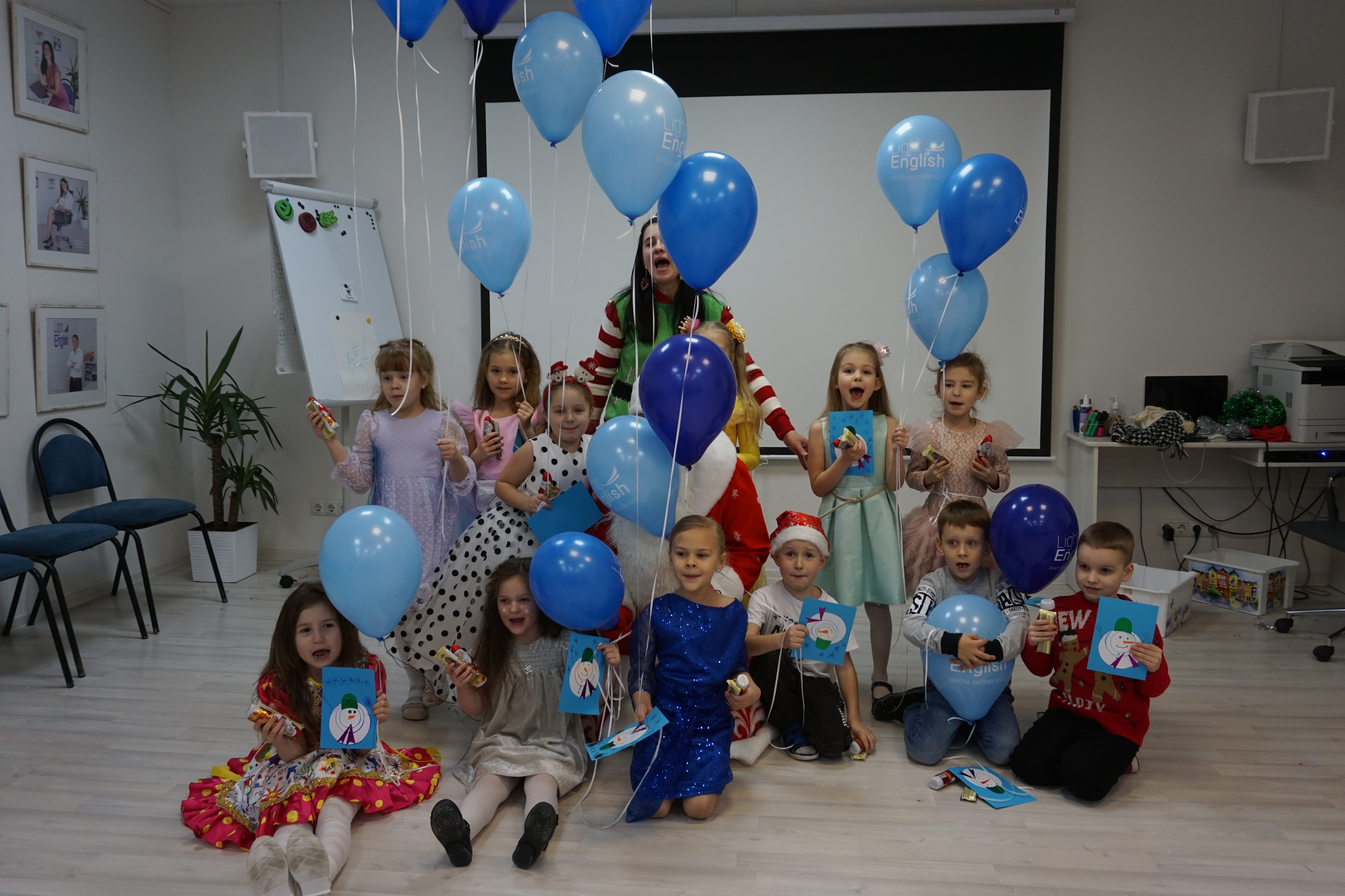 Новогодние занятия в KIDS STUDIO декабрь 2021