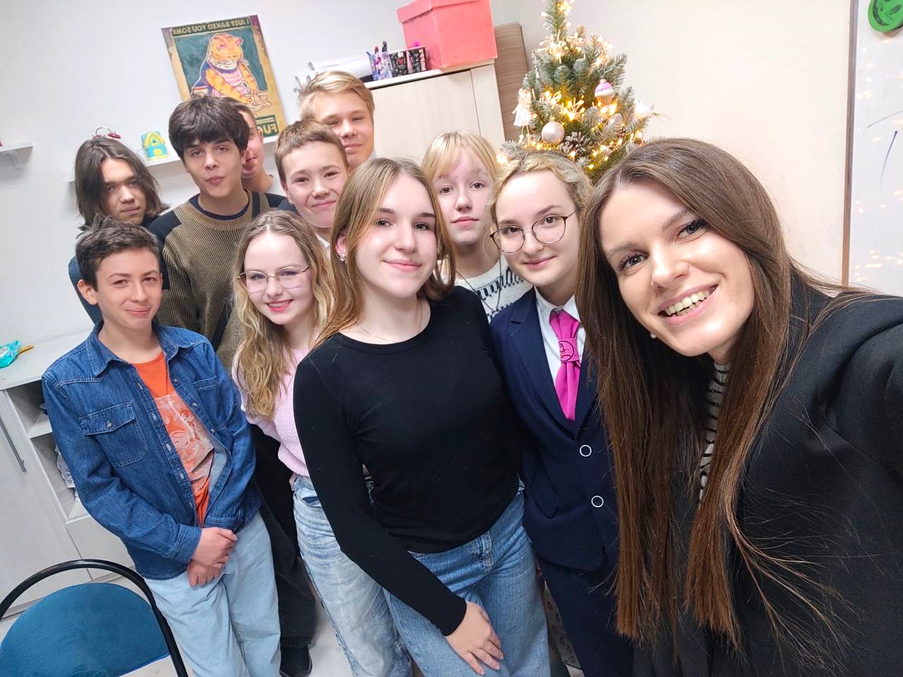 Занятия в группе TEEN ACADEMY