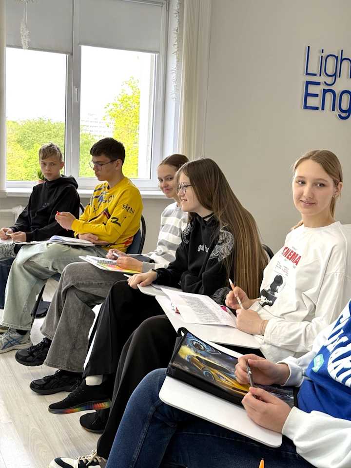 Рабочий процесс в группе TEEN ACADEMY