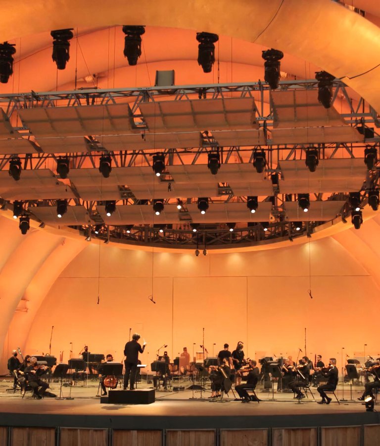 Gustavo Dudamel leads the Los Angeles Philharmonic