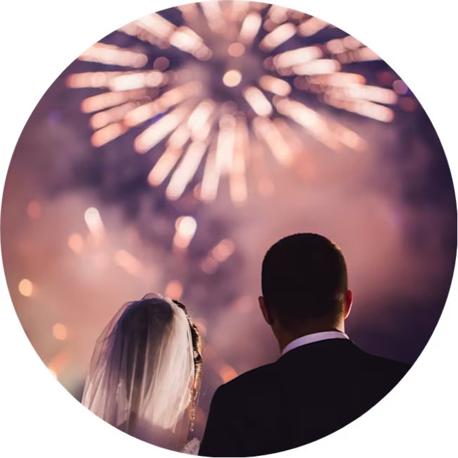 igd-circle-wedding-insurance-fireworks.png