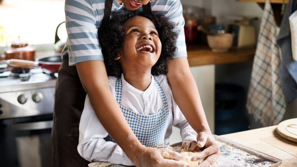 hero-homepage-child-children-kids-parent-baking-cooking.jpg