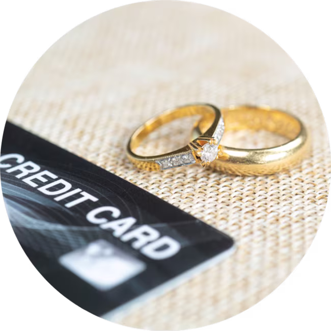 igd-circle-wedding-insurance-credit-card-rings.png