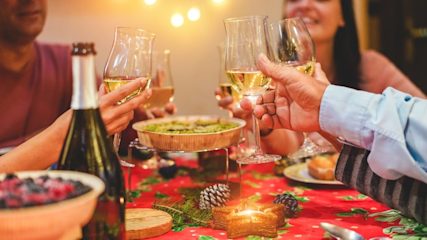 hero-homepage-christmas-dinner-lunch-champagne-prosecco.jpg