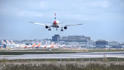 hero-planes-gatwick-ba-easyjet.jpg