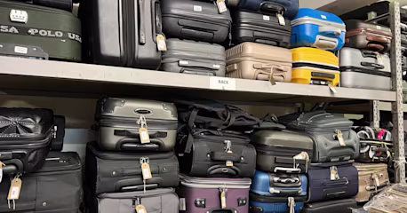 lost luggage auctions