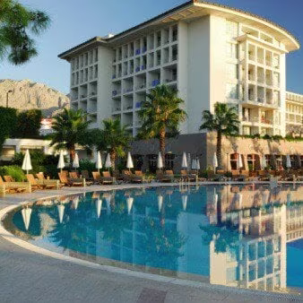 holiday_hotelpool