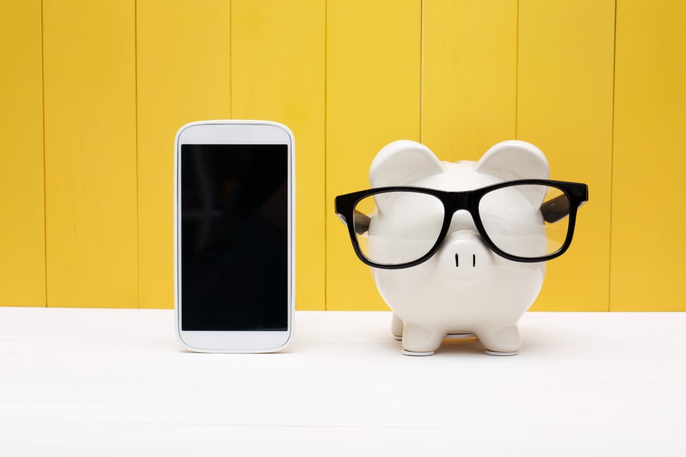 hero-autosaving-apps-piggybank-piggy-bank-glasses-specs-mobile.jpg