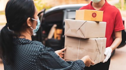 parcel delivery image