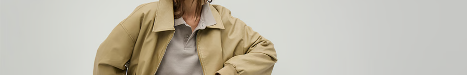 Jeune femme habillée en Jennyfer.