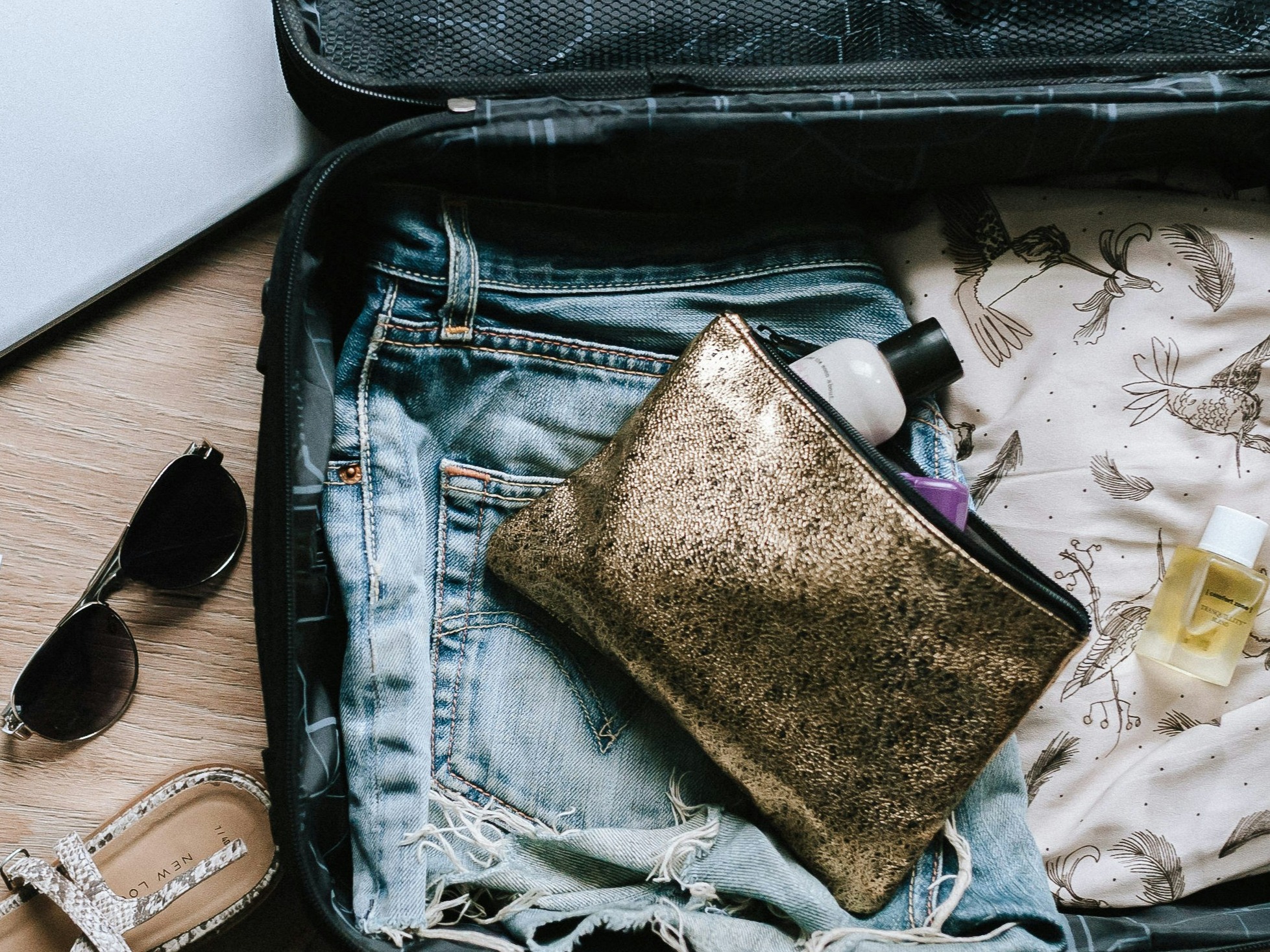 ARTICLE_COMMENT_TRANSPORTER_SES_PRODUITS_DE_BEAUTE_EN_AVION_listing