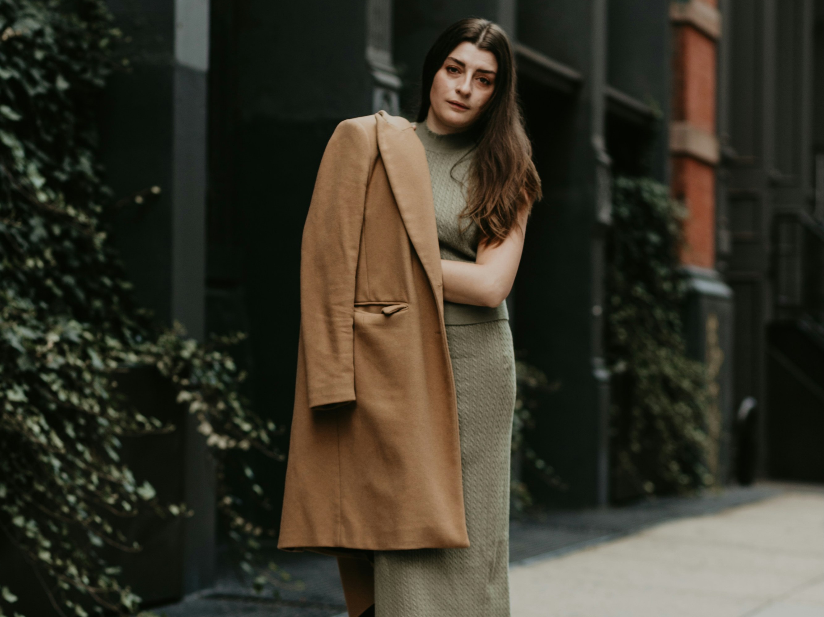 ARTICLE_QUEL_MANTEAU_AVEC_UNE_ROBE_LONGUE_listing