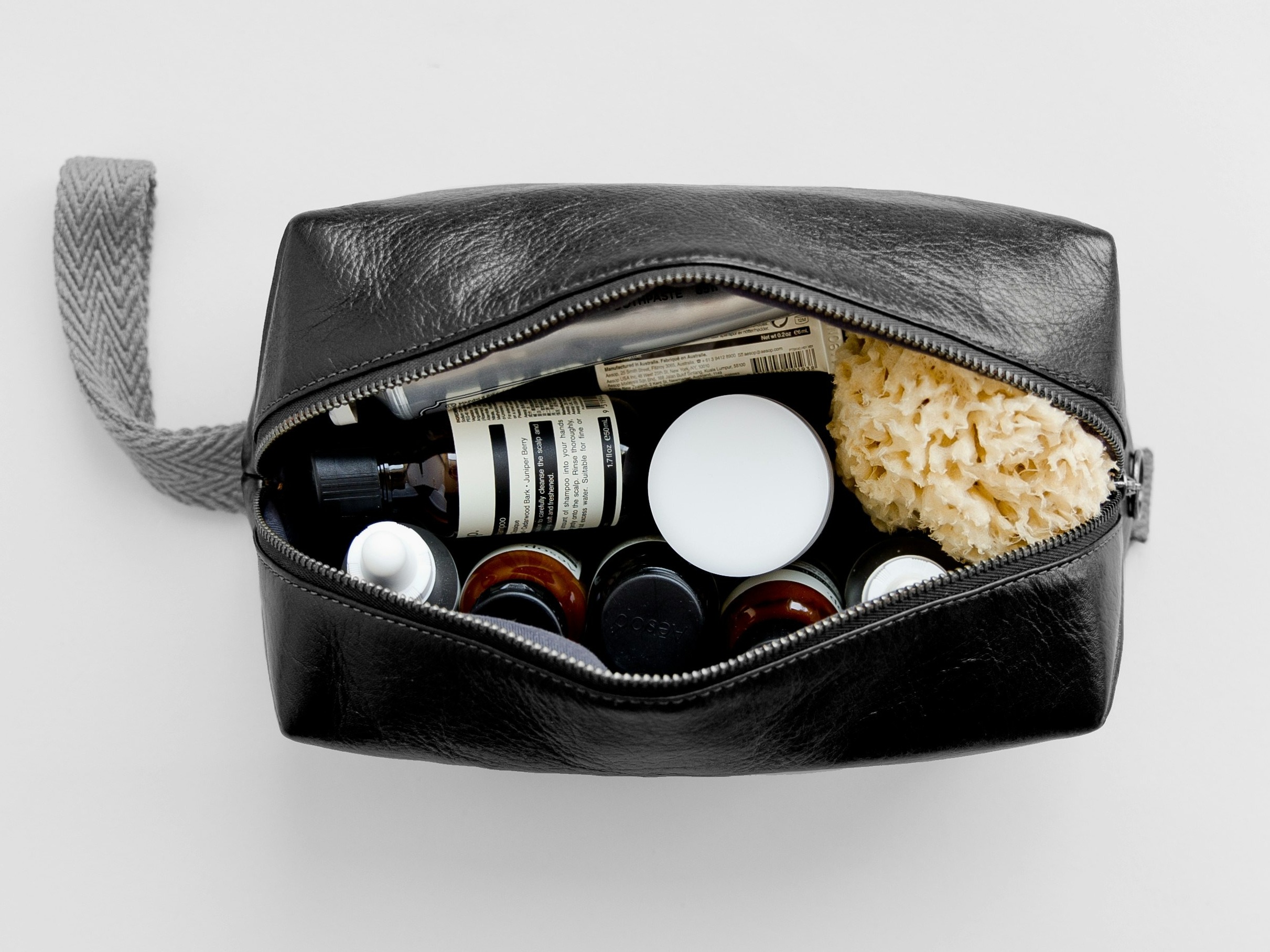 ARTICLE_QUE_METTRE_DANS_UNE_TROUSSE_DE_TOILETTE_listing